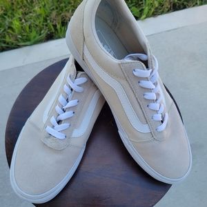 Womens casual suede/canvas sneaker